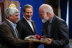 اعطای جایزه ملی علامه طباطبایی به استاد دانشگاه صنعتی اصفهان